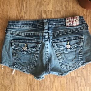 🌳SALE! True Religion “Billy Daisy Duke” Cut-Offs